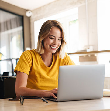 woman-on-a-laptop-smiling